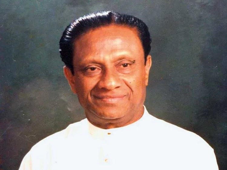 ලොකු වැඩ කළ පුංචි මිනිසා-ආර් ප්‍රේමදාස