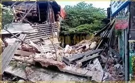 පානදුර නගරයේ ගොඩනැගිලි 5ක් එකවර කඩාවැටේ