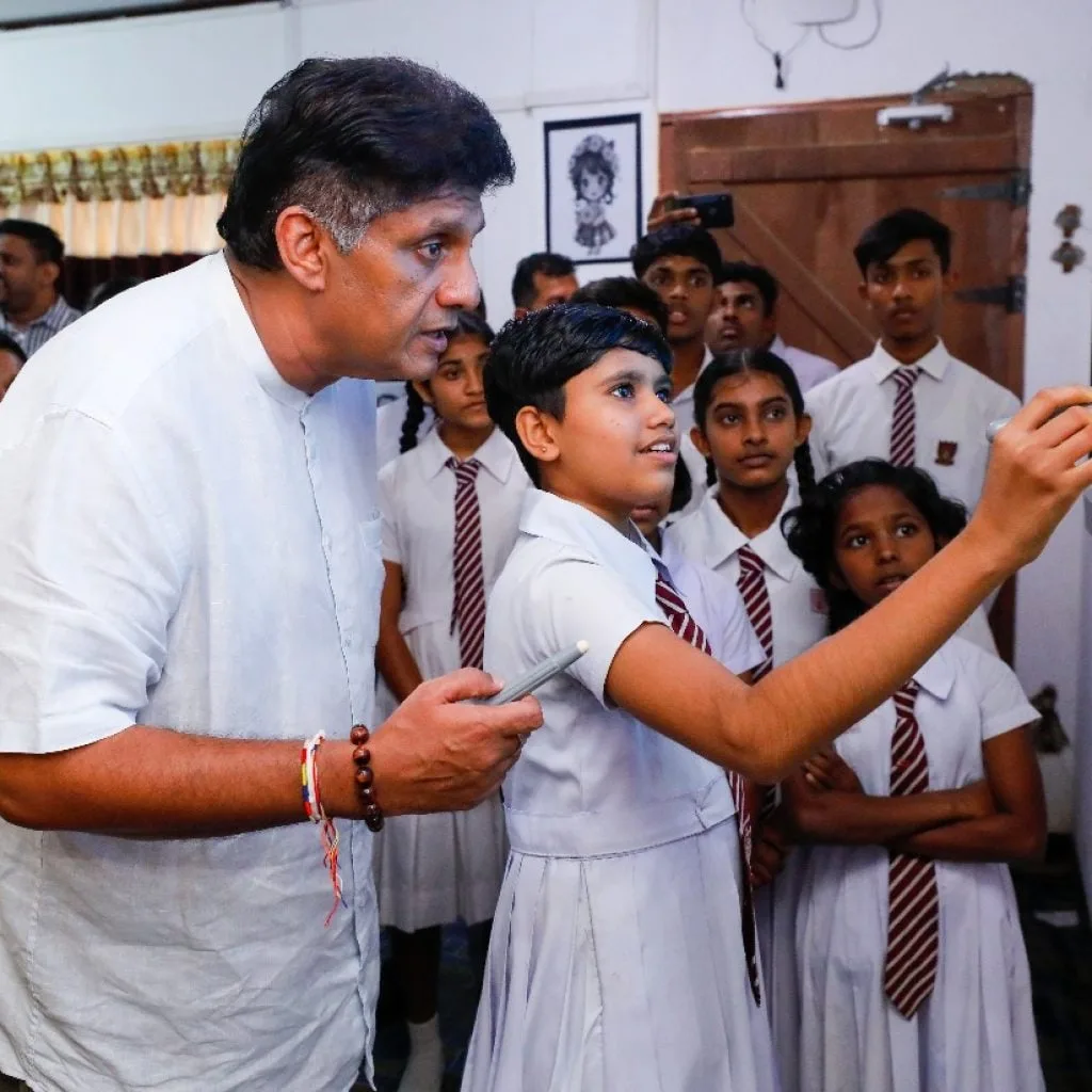 පුංචි ඡන්දයට බිය ජනපති ජනපතිවරණයක් ගැන නන්දොඩවනවා