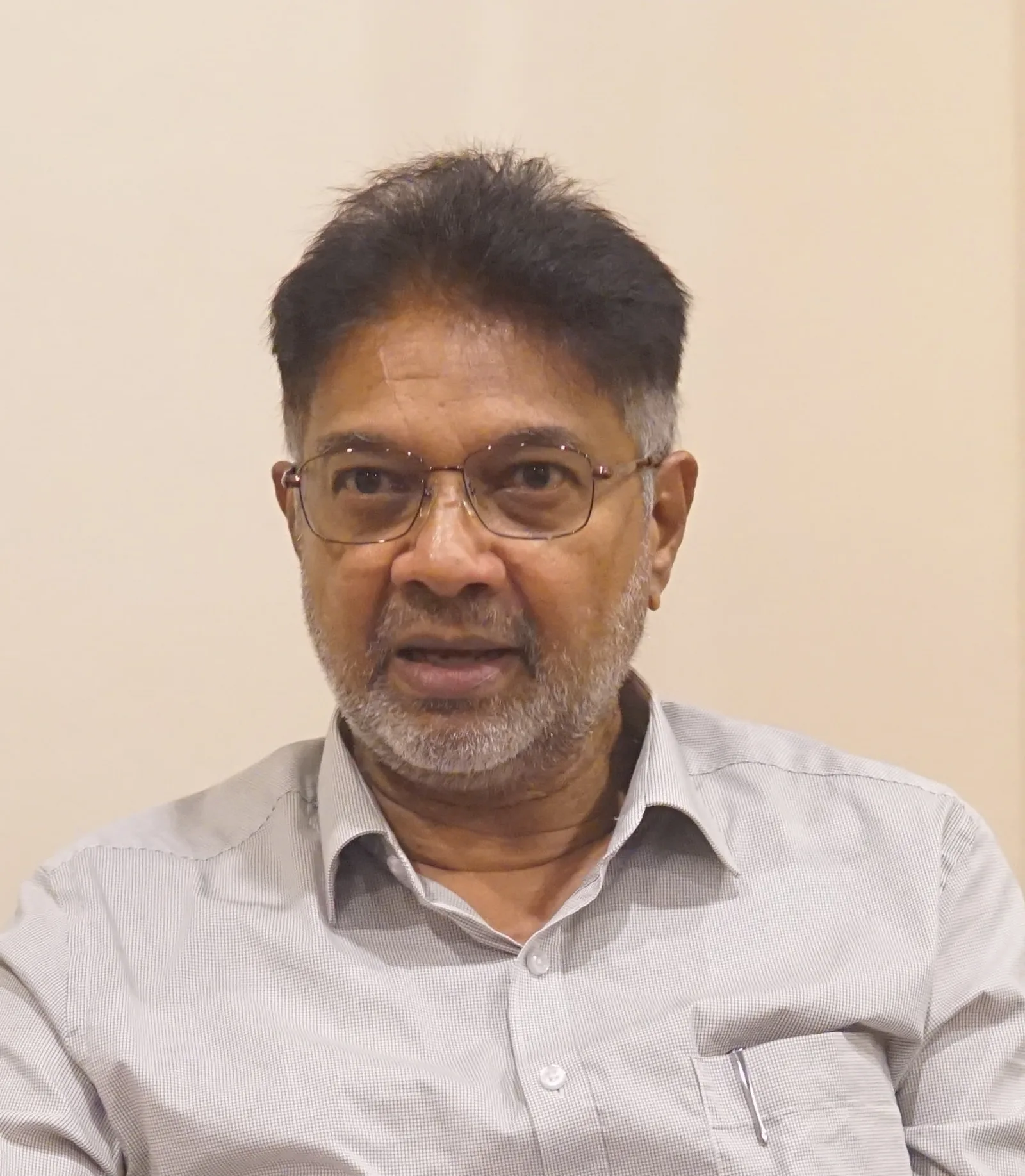 තෙල් ටැංකි වත්ත බද්ධටදී ඇස්සට දත නියවීම