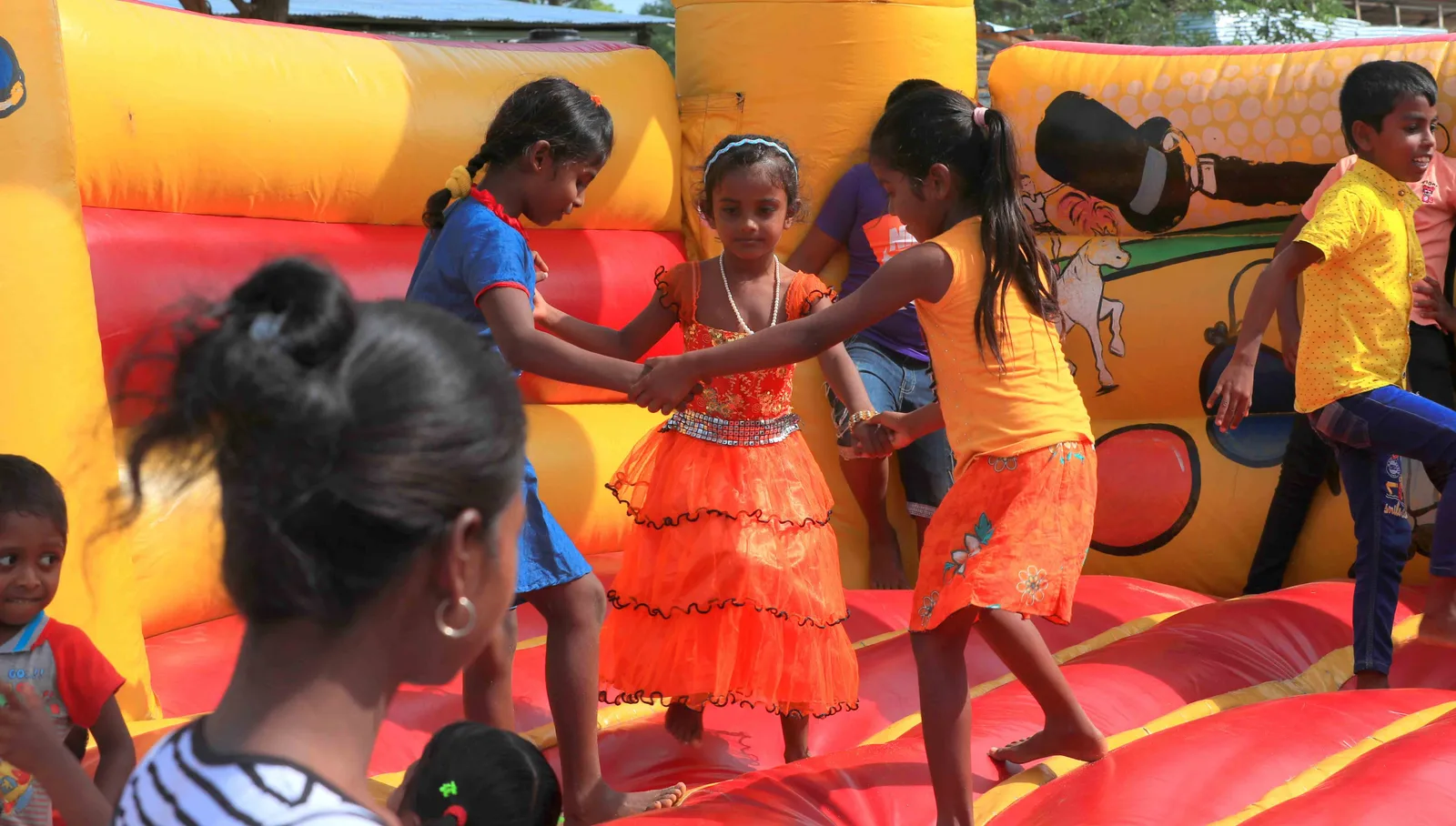 රටට හැමදාමත් ආදර්ශම දෙන කතානායක සිය උපන් දිනයේදී දුන් ආදර්ශය මෙන්න..!