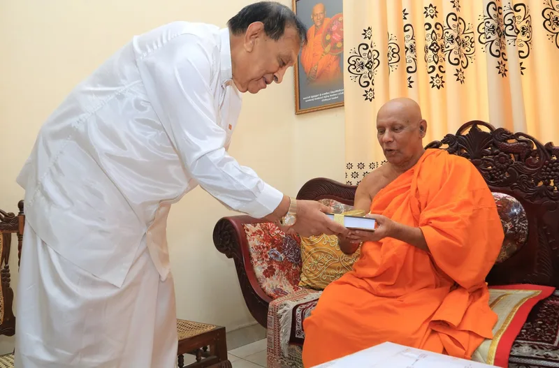 රනිල්ට එරෙහිව කරූ විෂයෙහි මල්වතු ස්ථාවරය මෙන්න..!