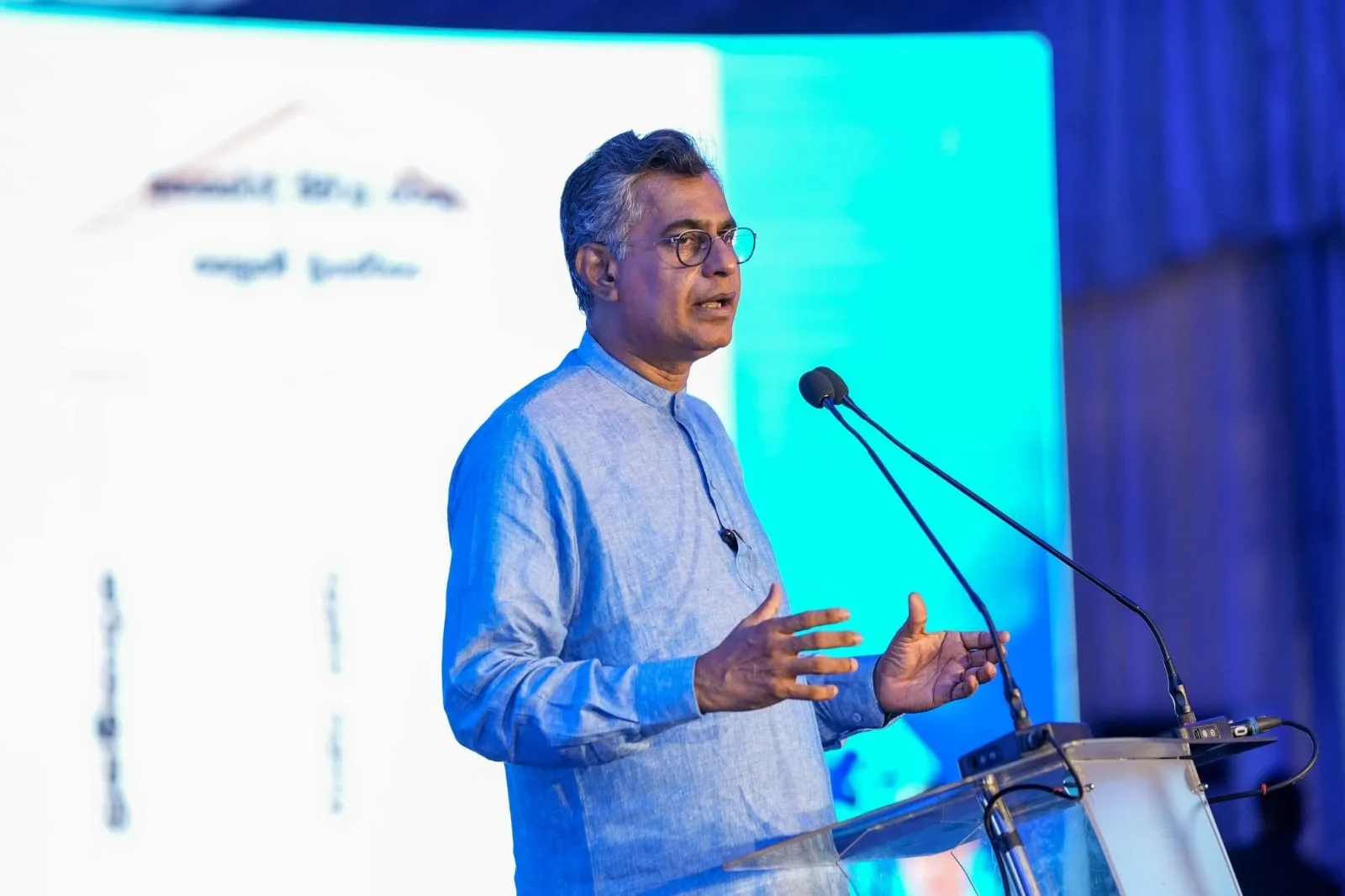 රාජ්ය සේවය කාර්යක්ෂම කොට ඩිජිටල්කරණය කිරීමේ වගකීම පාඨලීට