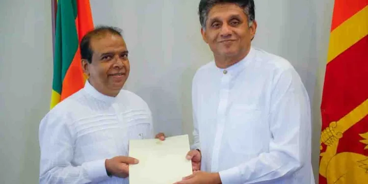 මහින්දගේ පාර්ලිමේන්තු කටයුතු ලේකම් පවා සජිත්ට එකතු වෙලා