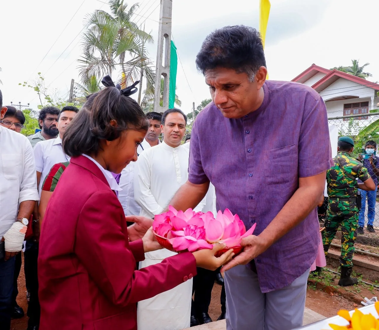 ජනපති කරන්නේ දූෂිතයින් ආරක්ෂා කර ජනතාව සූරා කෑමයි