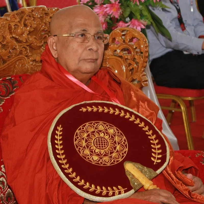 රවී එජාපයේ යන ගමනට මහා නා හිමිවරු ද ආශීර්වාද කරති