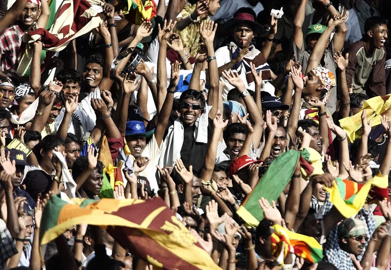 ජනතාවට ගැටෙන්න දෙන්න