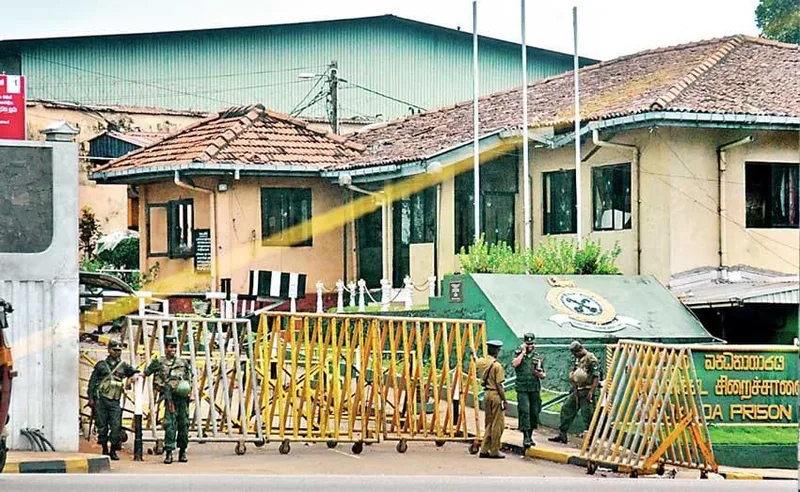 මත්කුඩු නැතිව සිරකාරයන්ට හැදුණු කුඩු සික්