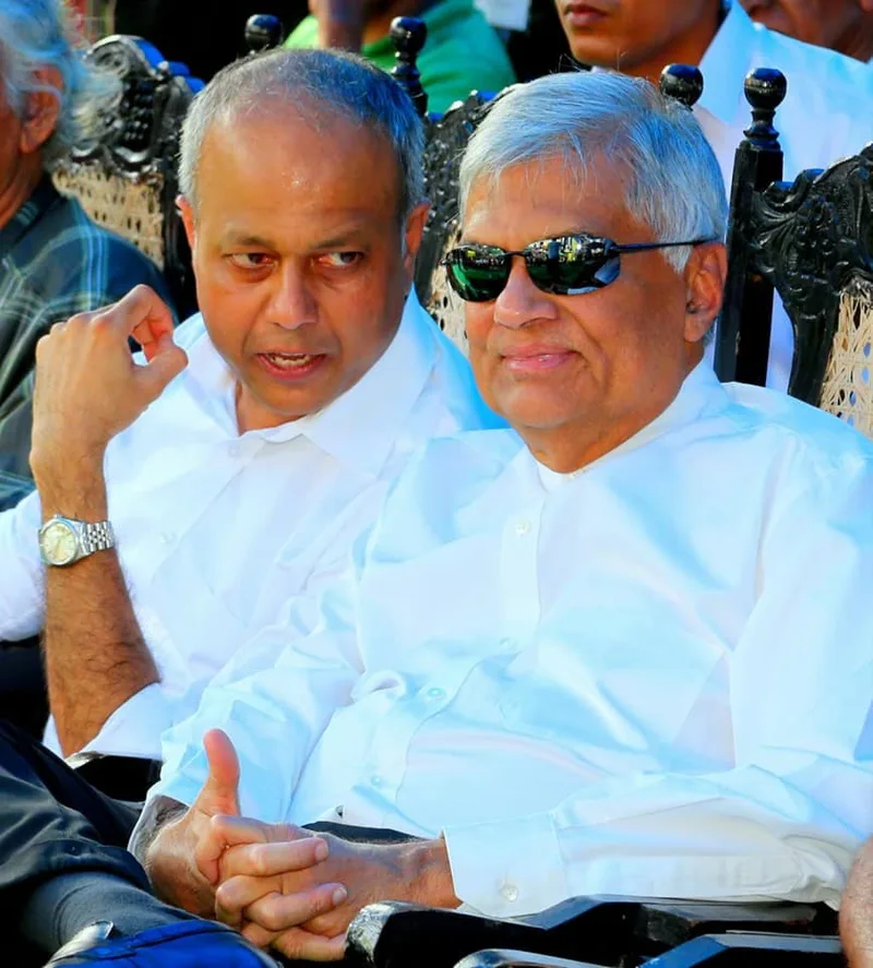 රනිල් වසඟයට ගෙන සාගල එජාප මහ ලේකම් වෙයි..?
