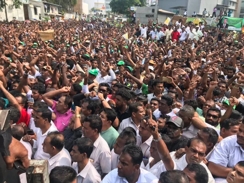 නීති ගරුක මහ ජන කැරැල්ලක්..!