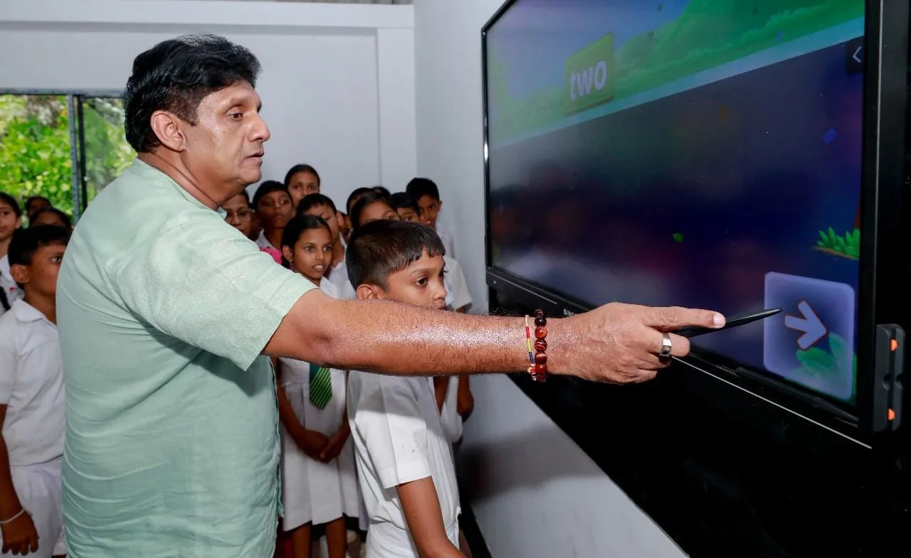 රටේ ණයත් ගෙවා හොරුත් අල්ලන හැටි විපක්ෂ නායක කියයි