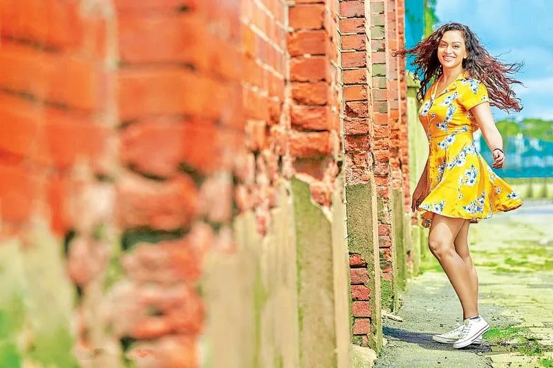 ජනප්රිය වෙන්න ජනයා ප්රිය කරන කෙනෙක් විය යුතුයි