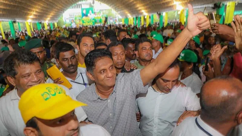 සමඟියෙන් ප්‍රචාරක රැළි 100ක්.