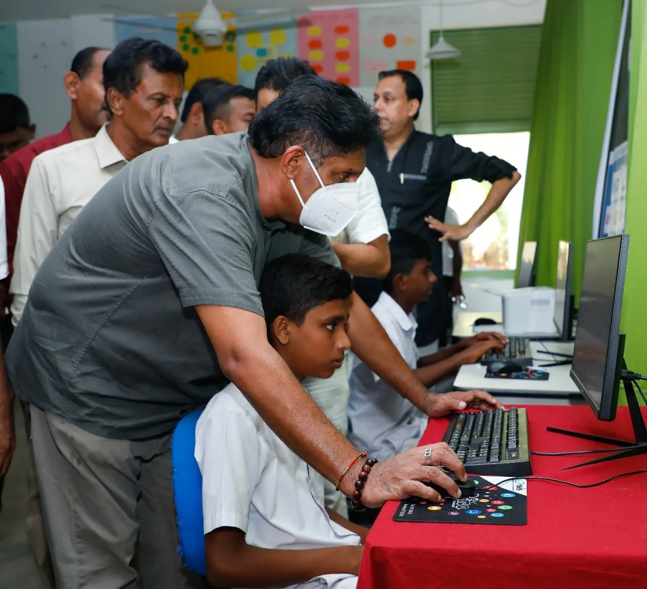 කෙසේ හෝ බලය ගැනීමේ කුමන්ත්රණකාරී බලු පොරය ඇරඹිලා