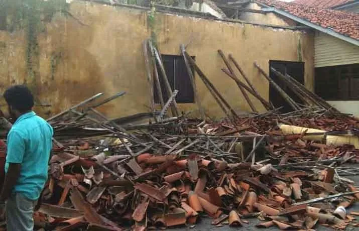 ලෝක උරුමයක් වූ ගාලු කොටු පවුර අනතුරේ