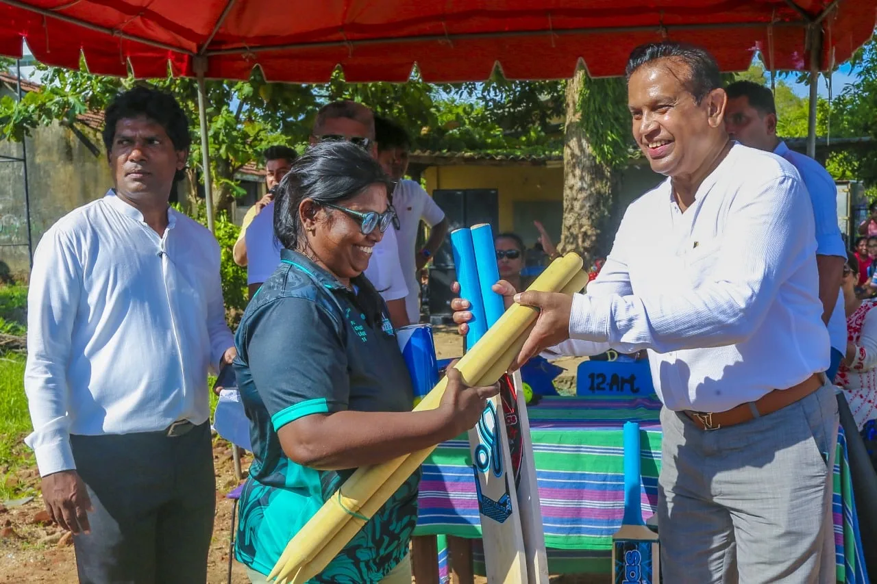 රනිල් තමයි Man of the Match..!