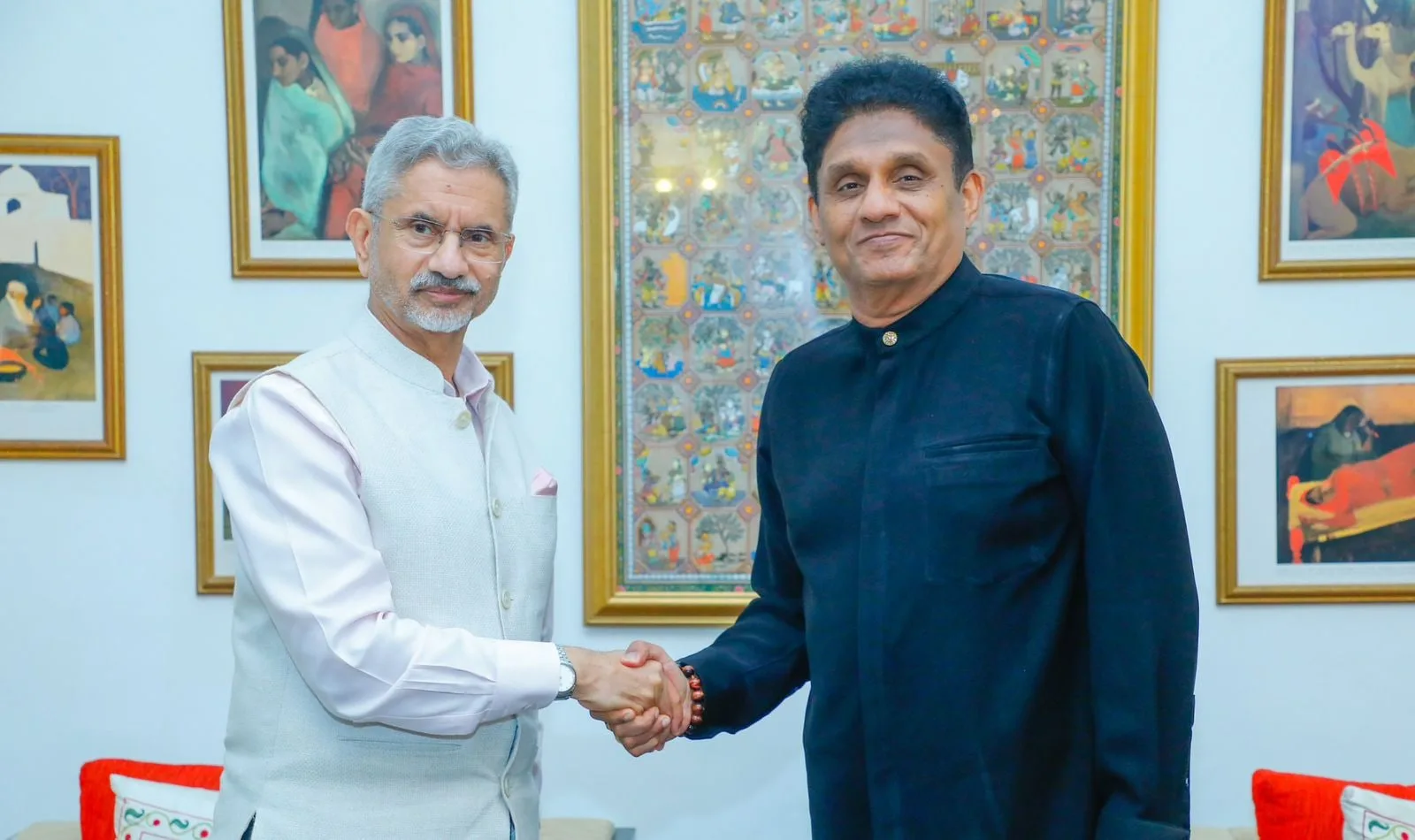 මාධ්යට අත තියන්න එපා - සජිත්ගෙන් ආණ්ඩුවට රතු එළියක්