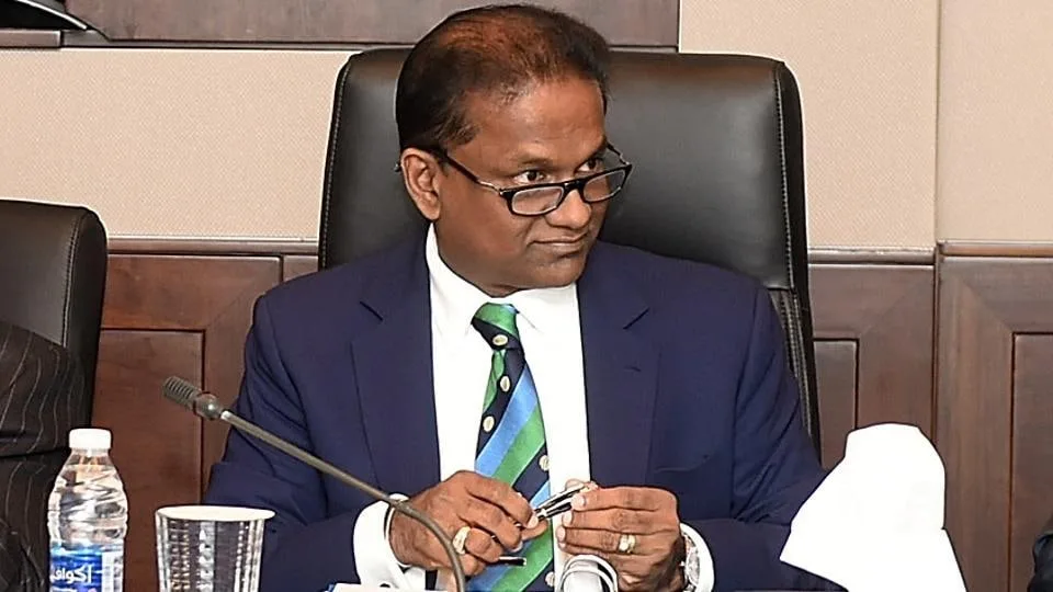 පකිස්ථානයට නොබියව ගිය ක්රිකට් ක්රීඩකයින් සිව් දෙනෙකු කපා හැරලා