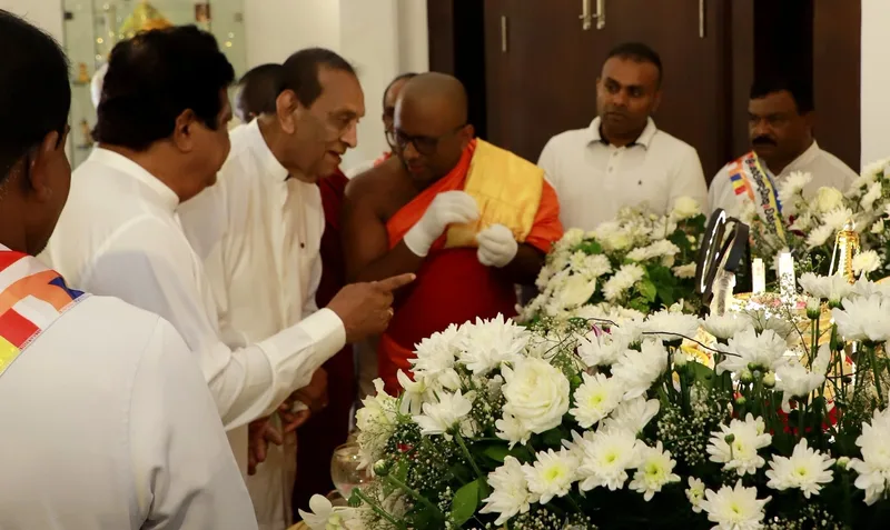 සම්බුද්ධ ශාසනයේ තිර පැවැත්ම වෙනුවෙන් තව තවත් මහා යතිවරුන් පහළ වේවා..!