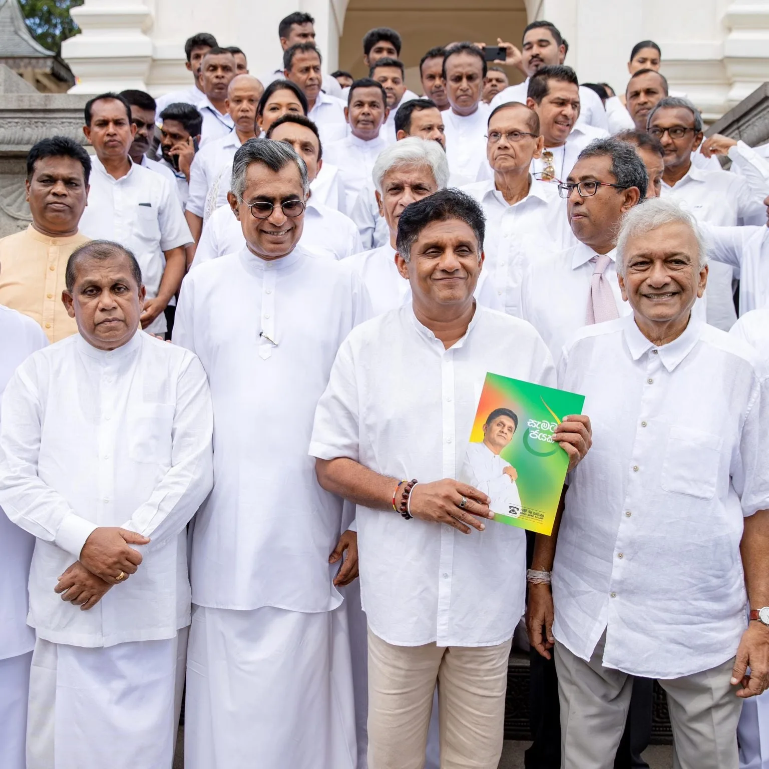 ලංකා මාතාව දිදුලපු මව -දේශපාලන ජීවිතයේ ලොකුම ශක්තිය වූ බිරිද-ජලනි ප්රේමදාස