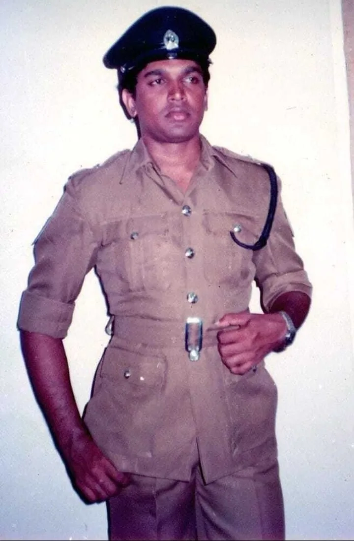 මාළිමාවට කඩේ ගිය විශ්‍රාමික පොලිකාරයින්ගේ රෙදි ගැල වෙයි