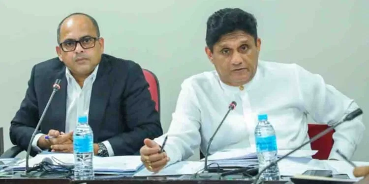 බාල ගල් අඟුරු ගැන විපක්ෂ නායක වෝහාරික විගණනයක් ඉල්ලයි