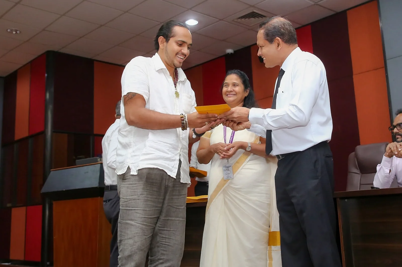 තවත් ශ්රමිකයින් 69ක් ඊශ්රායලයට පිටව යයි
