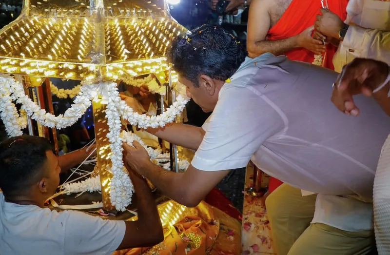 මහරගම ශ්රී විපශ්යාරාම පුරාණ රජමහා විහාරයේ වාර්ෂික පෙරහැර මංගල්ය සඳහා සජිත් එක්වෙයි
