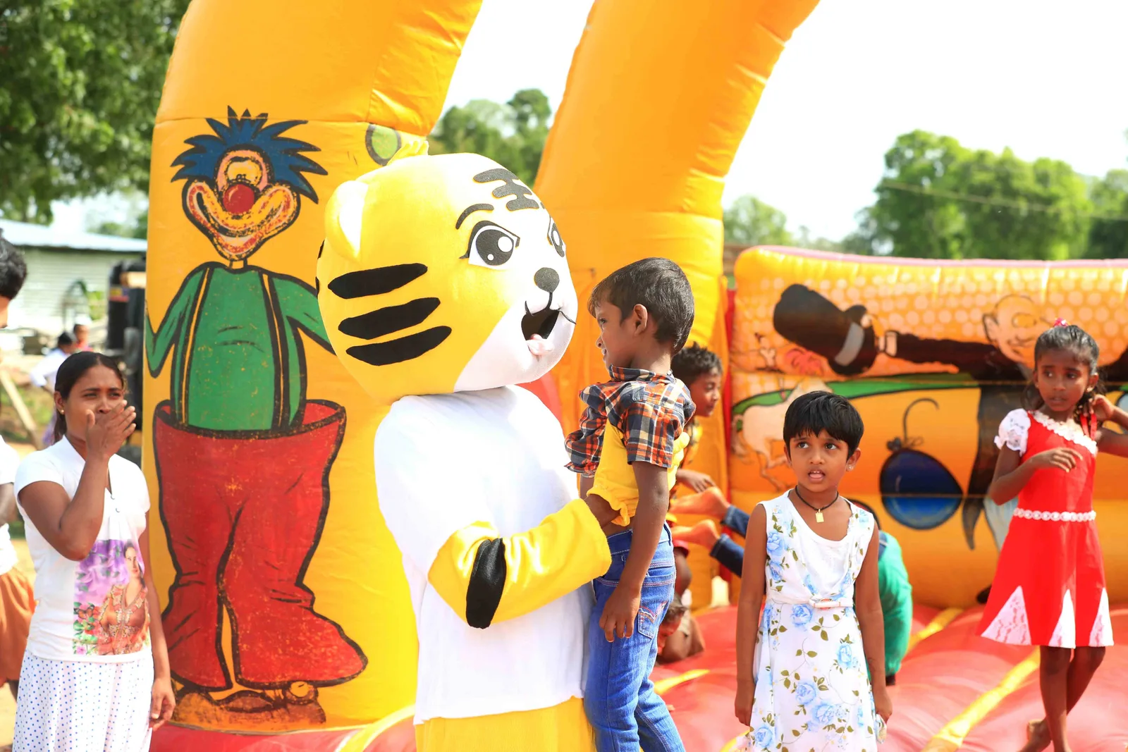 රටට හැමදාමත් ආදර්ශම දෙන කතානායක සිය උපන් දිනයේදී දුන් ආදර්ශය මෙන්න..!