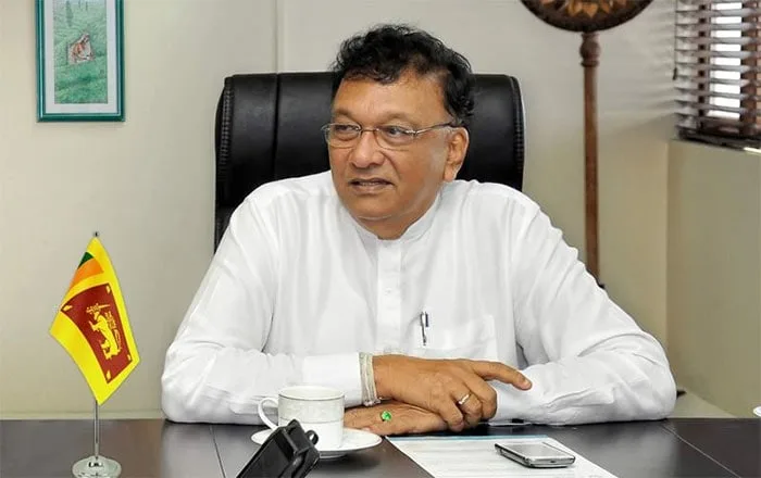 විපක්ෂයේ දී රට රකින බව කියන රාජපක්ෂලා ආණ්ඩුවේ දී රට විකුණනවා