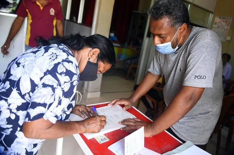 ජීවනෝපාය අහිමිවූවන්ට රුපියල් දෙදහසක්..!