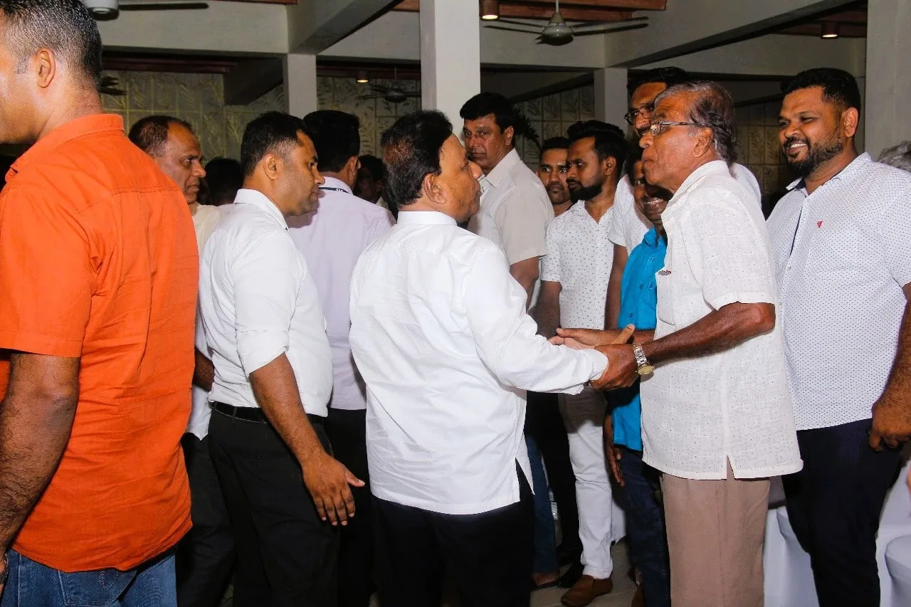 මහාචාර්ය චරිත හේරත් මහතා සජබයට
