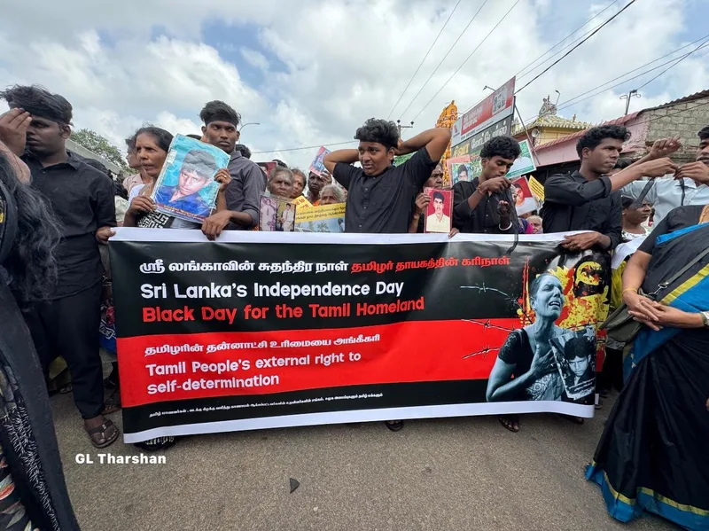 නිදහස් දා කිලිනොච්චියේ දැවැන්ත විරෝධතා - හමුදාවට ඉවත්වන ලෙස බල කරයි