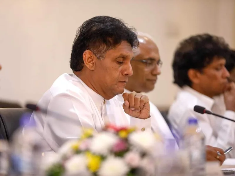 සමාජ මාධ්යයෙන් කැපී පෙනෙනවාට වඩා රට වෙනුවෙන් අපට වගකීම් සම්භාරයක් ඇත