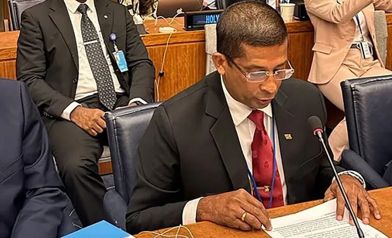 පාස්කු ප්‍රහාරය සම්බන්දයෙන් හිටපු රාජ්‍ය බුද්ධි ප්‍රධානී අත්අඩංගුවට