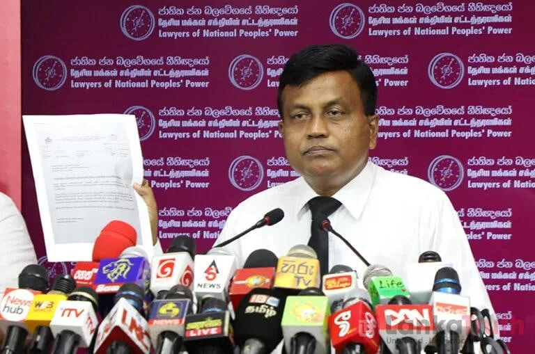 සුනිල් වටගල සිනමන් ලයිෆ් එකෙන්ම අපාර්ට්මන්ට් එකක් අරන්..?