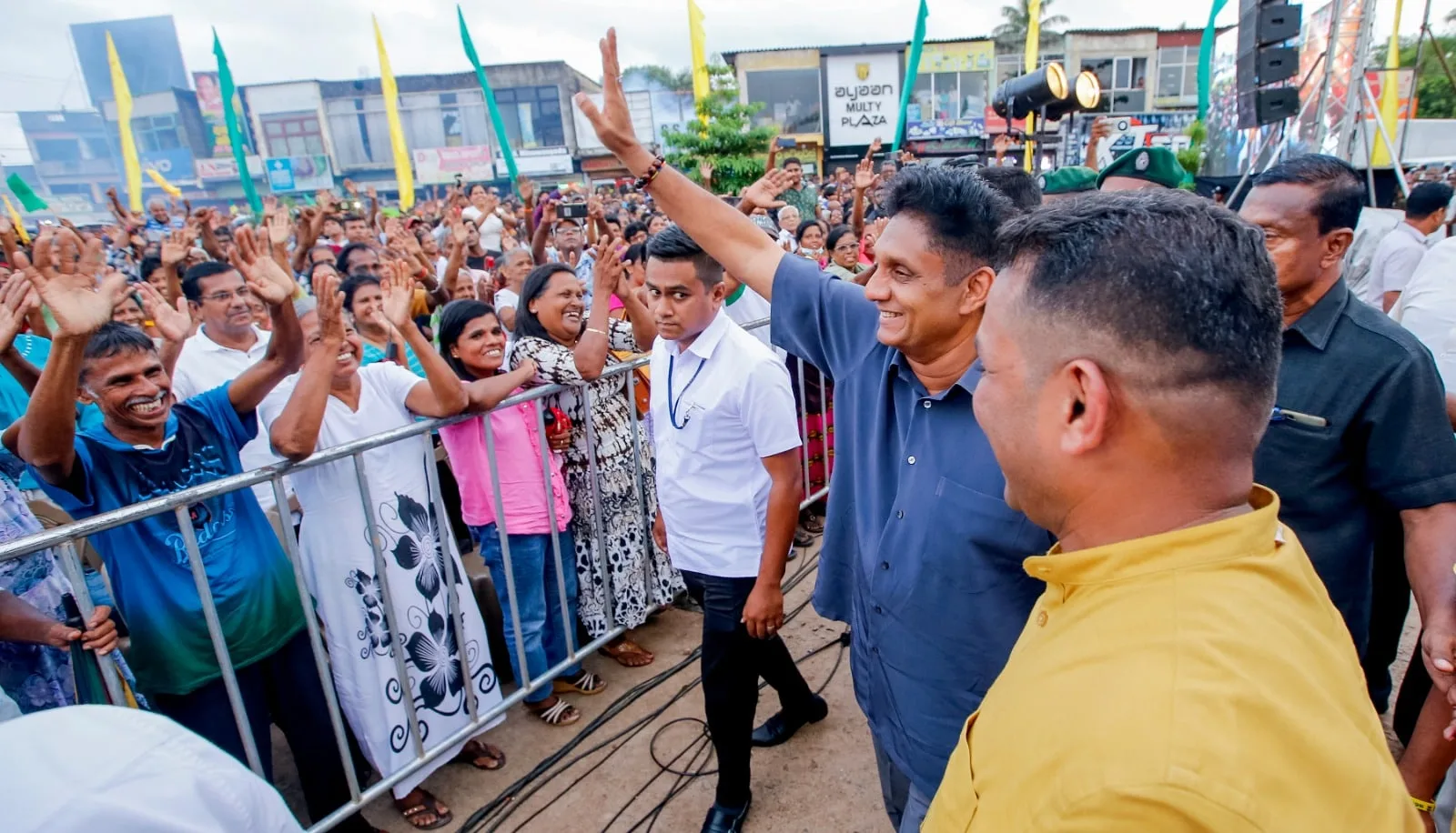රනිල්ගේ ආසාව අනුර ජනපති වීමයි