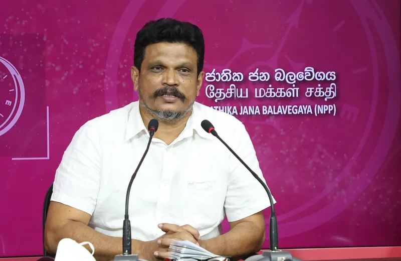 පාස්කු ප්රහාරයේ මහ මොළකරුවන් හෙළි නොකිරීම බලවත් සැකයක්..!