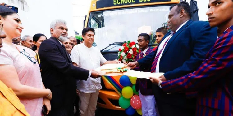 මඩවලින් නොව හැකි නම් වැඩවලින් ගහලා පෙන්වනු