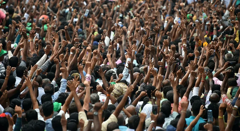 සියල්ලෝ දූෂිත දේශපාලනයේ වහලුන්ය