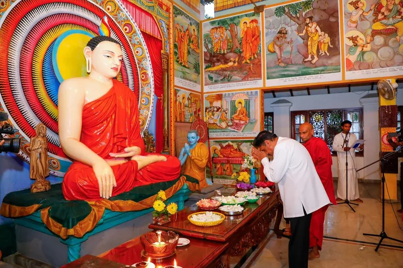විපක්ෂ නායක සජිත් ප්‍රේමදාස මහතා අද ශ්‍රී ධර්මකීර්ත්‍යාරාම මහා විහාරයට