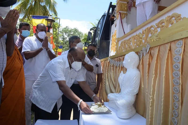 සඳහිරු සෑයේ කොත්වහන්සේ අඟහරුවාදා කිරිවෙහෙරට වැඩම කෙරේ