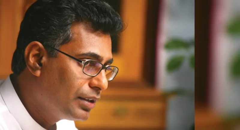 වසර තුනකින් රට ගොඩනගන හැටි පාඨලී චම්පික කියයි