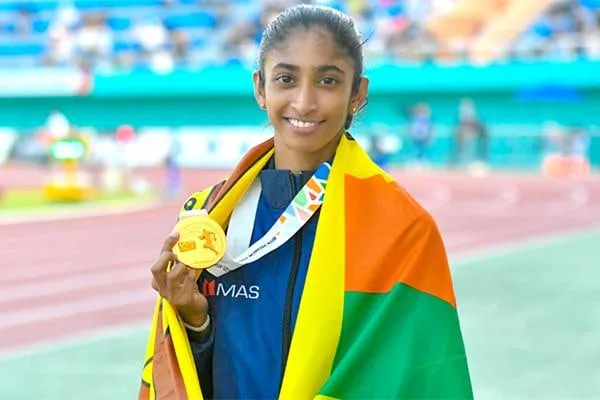තරුෂි ඇමරිකාවට යයි