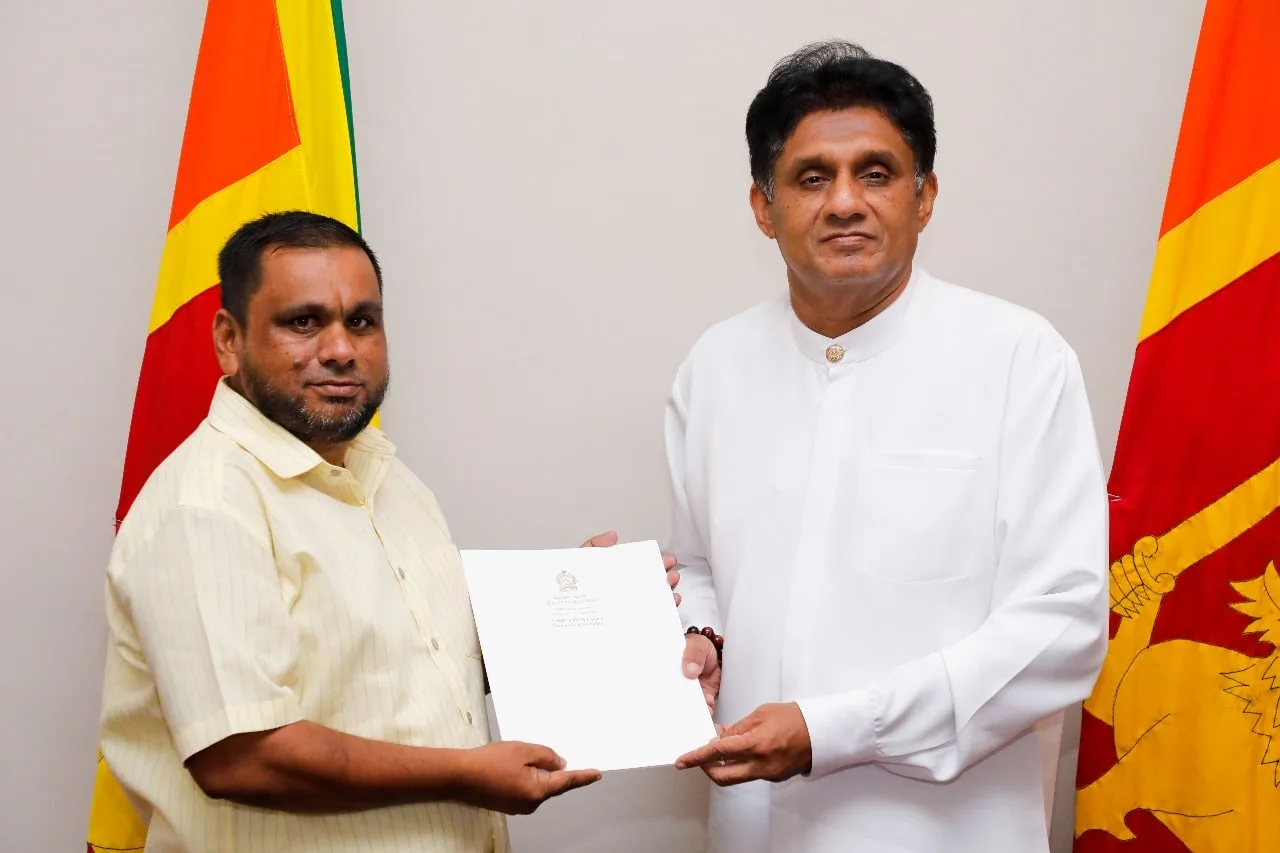 ශ්‍රීලනිපයේ සහ පොහොට්ටුවේ තවත් ප්‍රබලයින් තිදෙනෙක් සජබයට එක් වෙති