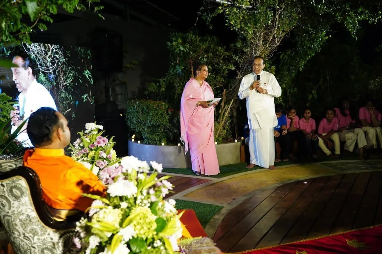 සද්ගුරු ශ්රී මධුසූදන් සායි තුමන්ගේ ප්රධානත්වයෙන් සුව අරණ මධ්යස්ථානයේදී අධ්යාත්මික සන්ධ්යාවක්..!