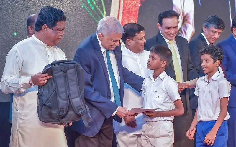 දූ දරුවන්ට වඩාත් හොඳ රටක් නිර්මාණය කර දෙනවා