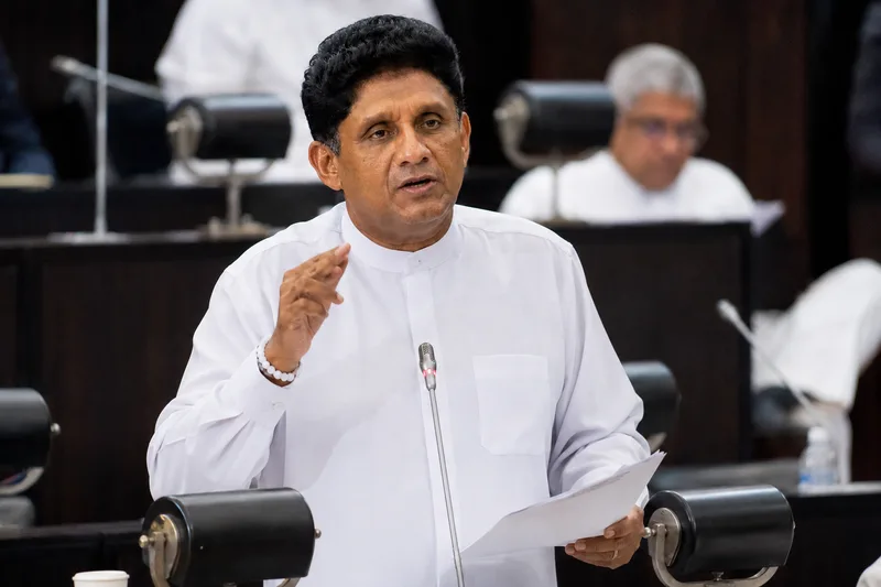 එදා පාර්ලිමේන්තුවට බෝම්බ ගසා ප්‍රජාතන්ත්‍රවාදය විනාශ කළා වගේම අද 22 ගෙන විත් ප්‍රජාතන්ත්‍රවාදය විනාශ කරනවා