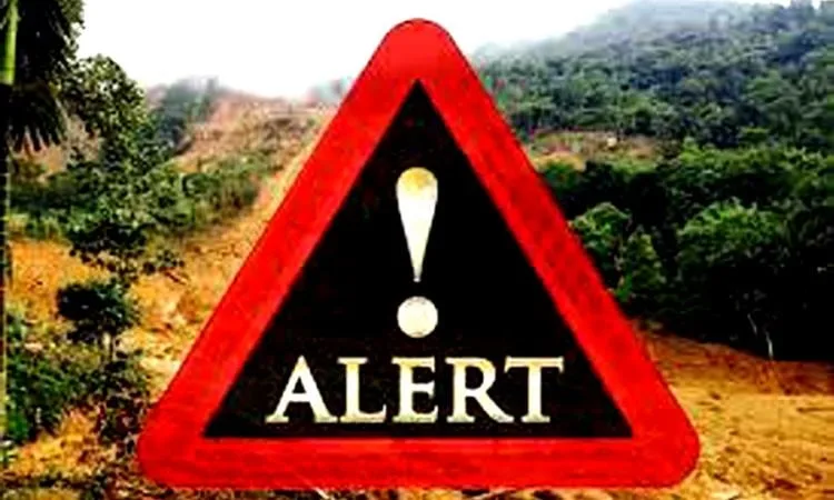 දිස්ත්රික්ක 04කට නාය අනතුරු ඇගවීම්