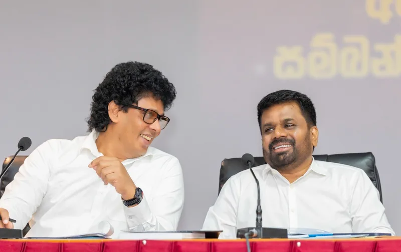 පුරවැසියාට අයිතියක් වන ලෙස හා රාජ්ය නිලධාරියාට වගකීමක් වන ලෙස රාජ්ය සේවය ශක්තිමත් කරනවා